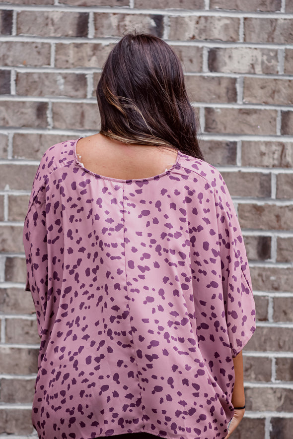 Mauve & Spot Woven V Neck Pocket Top