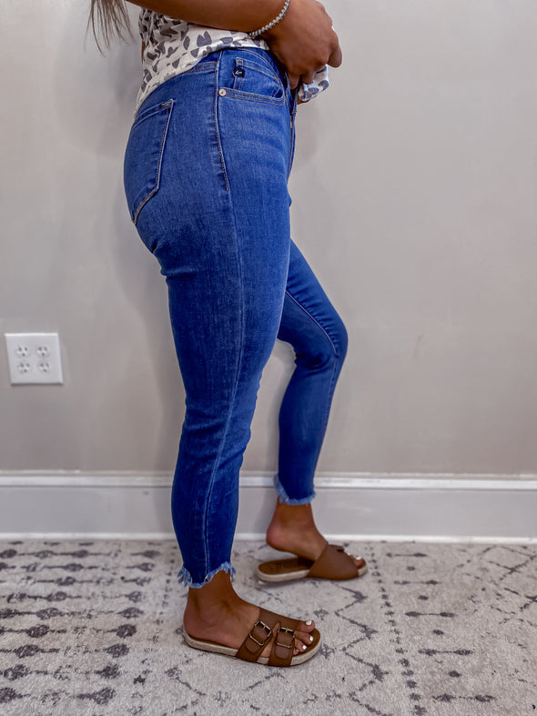 The Emily Jeans in Medium Wash