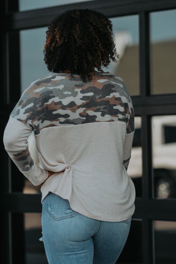 Oatmeal & Camo Contrast Stripe Pocket Top