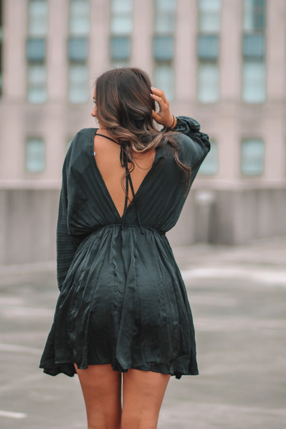 Black Pleated Kimono Sleeve Mini Dress