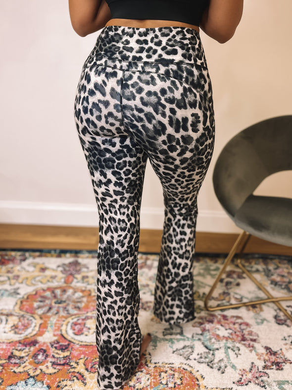 Grey Leopard Yoga Pants