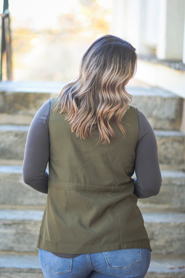 Olive Lightweight Utility Vest In Regular & Curvy